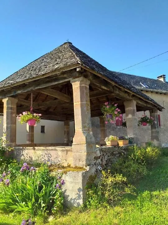 La Maison Des Rosiers Manhac Semesterbostad
